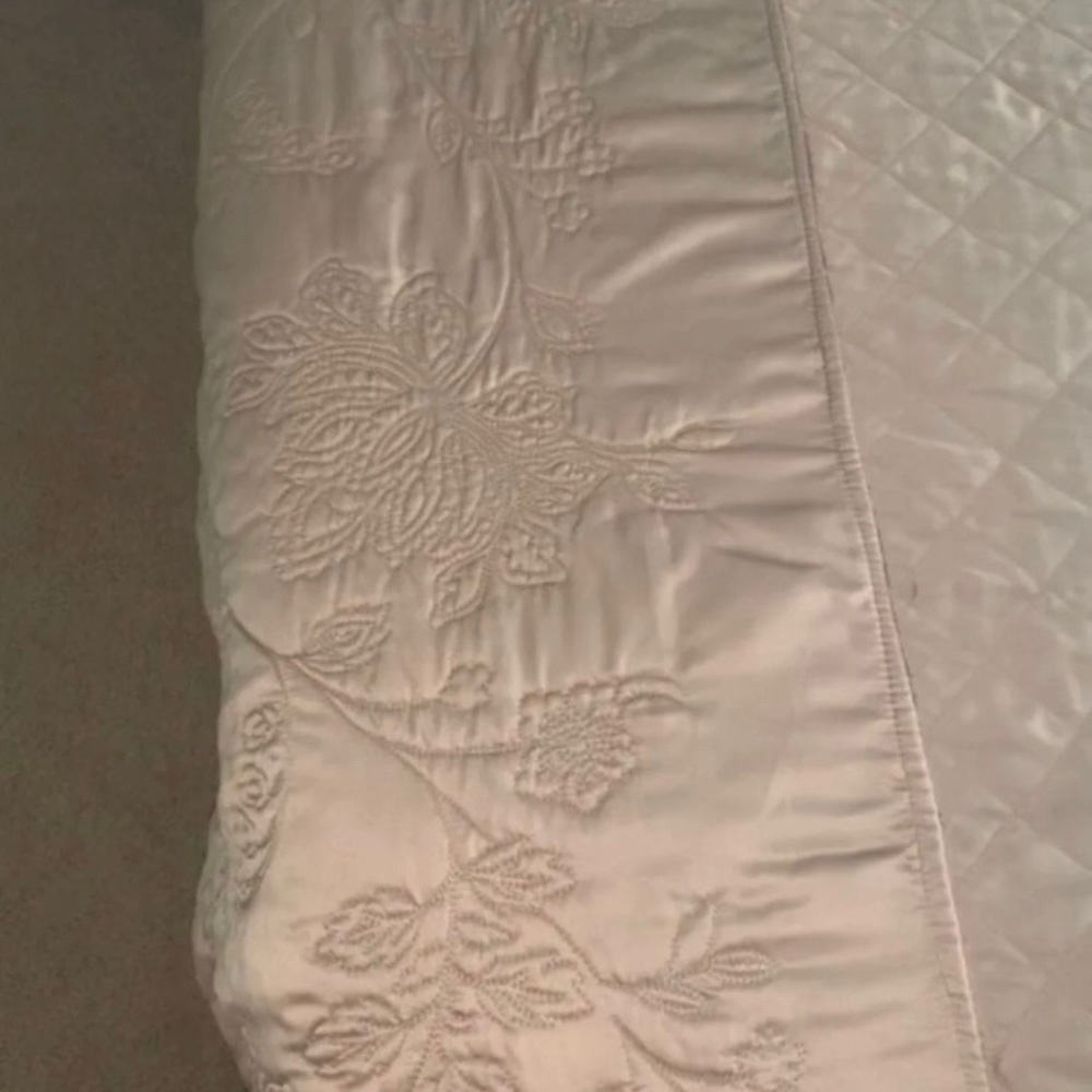 ❌❌SOLD❌❌ Martha Stewart Collection | Bedding Set - Picture 5 of 11